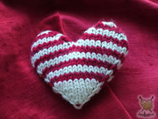 My knitted valentine, raised increases at the edge 